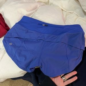 LULULEMON speed up short 2.5 inch size 2